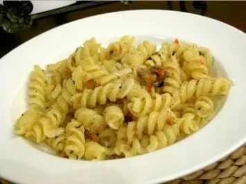 Pasta mit Brotkrümel - Rezept