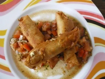 Sigara Böregi auf marinierten Tomaten - Rezept