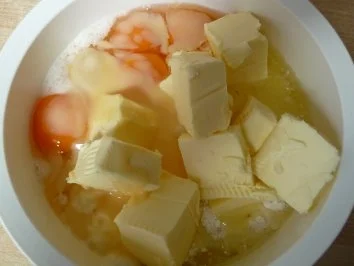 Rezept: Eierlikörkuchen Bild Nr. 4 Eierlikörkuchen - Rezept - Bild Nr. 4