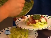 Seeteufel im Speckmantel an Salat mit Salsa Verde - Rezept