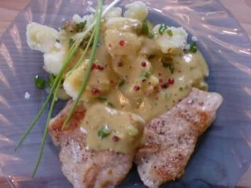 Rezept: Putensteak mit Curry-Honig-Soße Putensteak mit Curry-Honig-Soße - Rezept