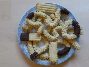 Rezept: Thüringer Ringelchen und Streifen Thüringer Ringelchen und Streifen - Rezept