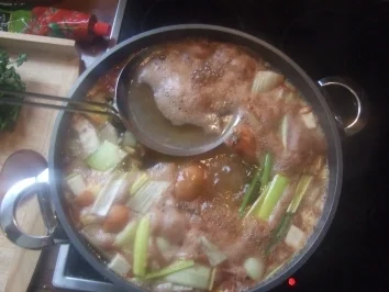 Rezept: Chinesische Huehnersuppe scharf/sauer Chinesische Huehnersuppe scharf/sauer - Rezept