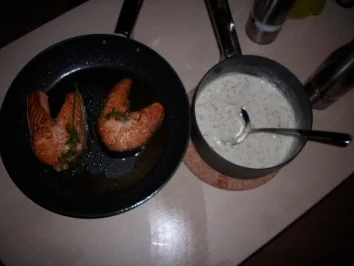 Lachssteak mit Dillsauce - Rezept