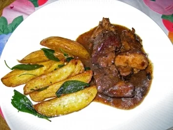 Rezept: Kartoffeln halb gekocht und halb gebraten ... Kartoffeln halb gekocht und halb gebraten ... - Rezept