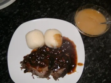 Rezept: Rheinischer Sauerbraten (mit Rosinen) Rheinischer Sauerbraten (mit Rosinen) - Rezept