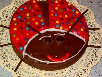 Rezept: Lustige Marienkäfer Torte Lustige Marienkäfer Torte - Rezept