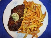Rindsteak mit Kräuter-Senf-Butter - Rezept