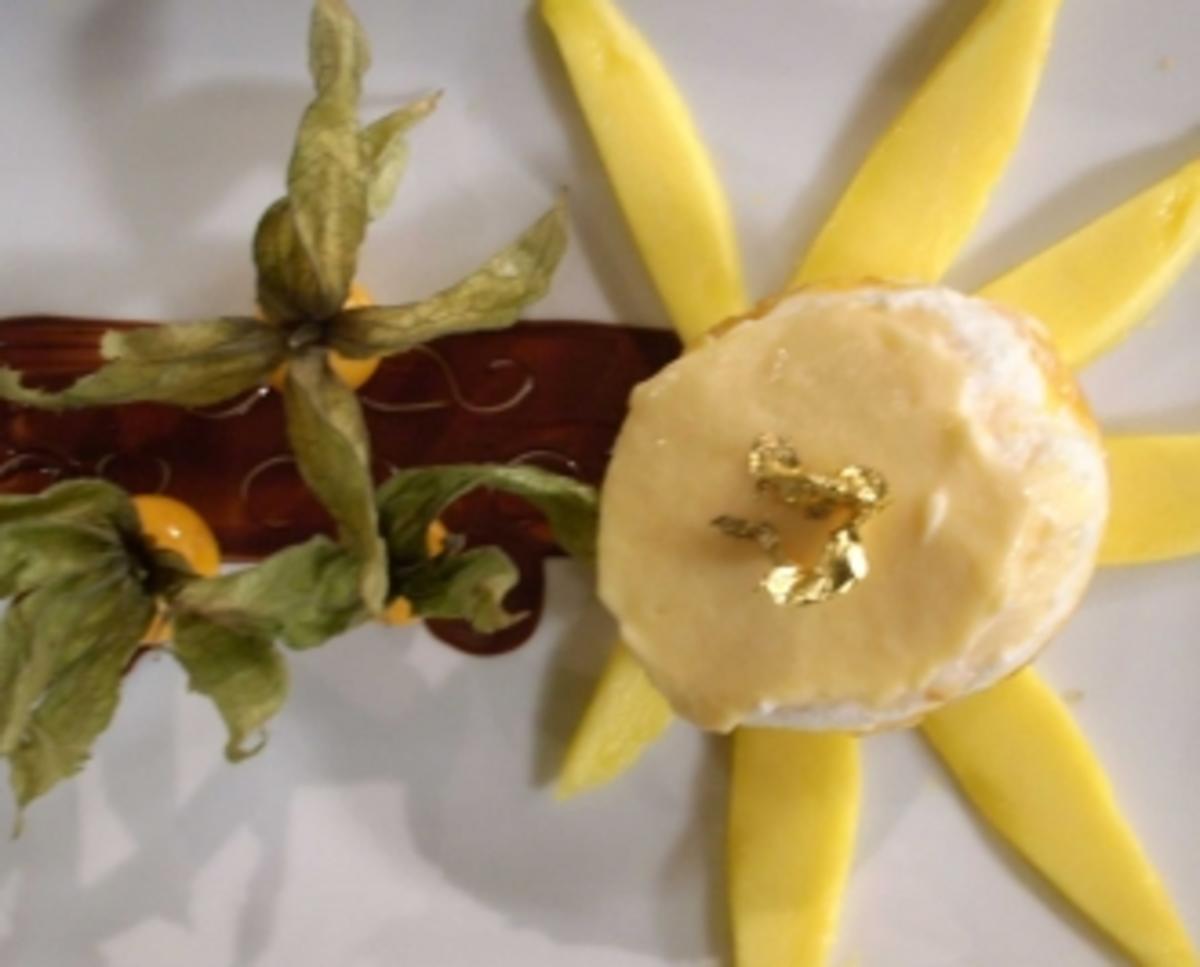 Sonnentempel – Multivitamintörtchen an Mango mit Schokoladenweg u. Blattgold - Rezept