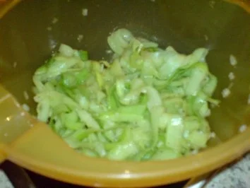 Rezept: Gurkensalat mal ganz enfach aber lecker Gurkensalat mal ganz enfach aber lecker - Rezept