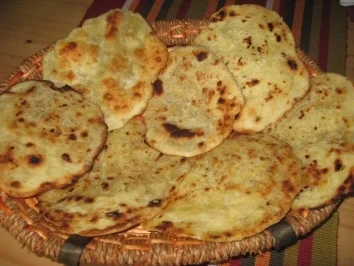 Rezept: Schnelle Fladen aus der Pfanne (ohne Hefe) Schnelle Fladen aus der Pfanne (ohne Hefe) - Rezept