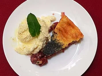 Kirsch-Mohntarte mit Eierguss - Rezept