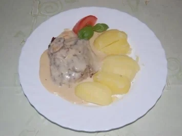 Rezept: gekochte Ochsenbrust mit Meerrettich-Sahnesoße gekochte Ochsenbrust mit Meerrettich-Sahnesoße - Rezept