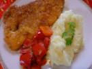 Paprika-Putenschnitzel mit knuspriger Chips-Panade - Rezept