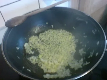 Rezept: Paprika-Putenschnitzel mit knuspriger Chips-Panade Paprika-Putenschnitzel mit knuspriger Chips-Panade - Rezept