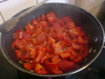 Rezept: Paprika-Putenschnitzel mit knuspriger Chips-Panade Paprika-Putenschnitzel mit knuspriger Chips-Panade - Rezept