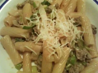 Hackfleisch-Lauch-Nudel-Pfanne - Rezept