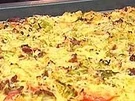 Spitzkohl-Speck-Pizza - Rezept