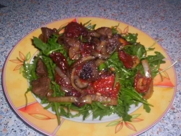 Mediterane Leber auf Ruccola - Rezept