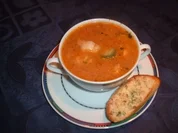Fischsuppe nach toscanischer Art mit geröstetem Brot - Rezept
