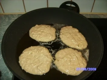 Rezept: Mow-Tan-Maz Cinesische Krabenküchlein Mow-Tan-Maz Cinesische Krabenküchlein - Rezept