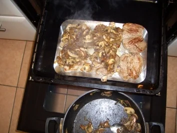 Schweinefilet mit Champignon-Zwiebel Haube - Rezept - Bild Nr. 5