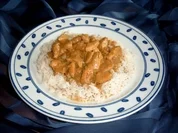 Scharfes Curry-Zwiebel-Hühnchen mit Reis - Rezept