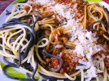 Zebraspaghetti mit Hacksoße - Rezept