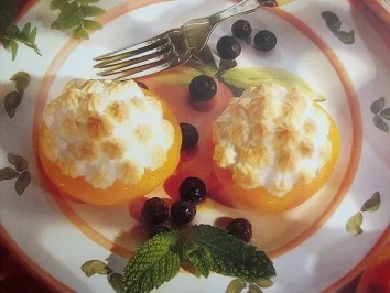 Pfirsichhälften mit Baiserhaube - Rezept