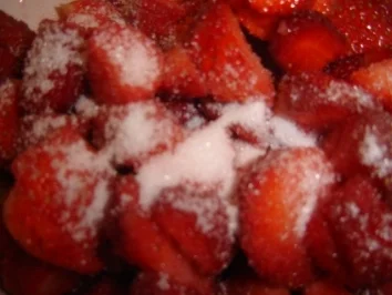 ERDBEEREN MIT BALSAMICO - Rezept - Bild Nr. 2