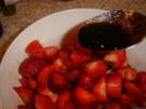 ERDBEEREN MIT BALSAMICO - Rezept