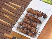 Lammspieße mit Hierbas mariniert - Rezept