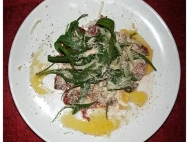 Carpaccio vom Rind mit Rucola und Parmesan - Rezept