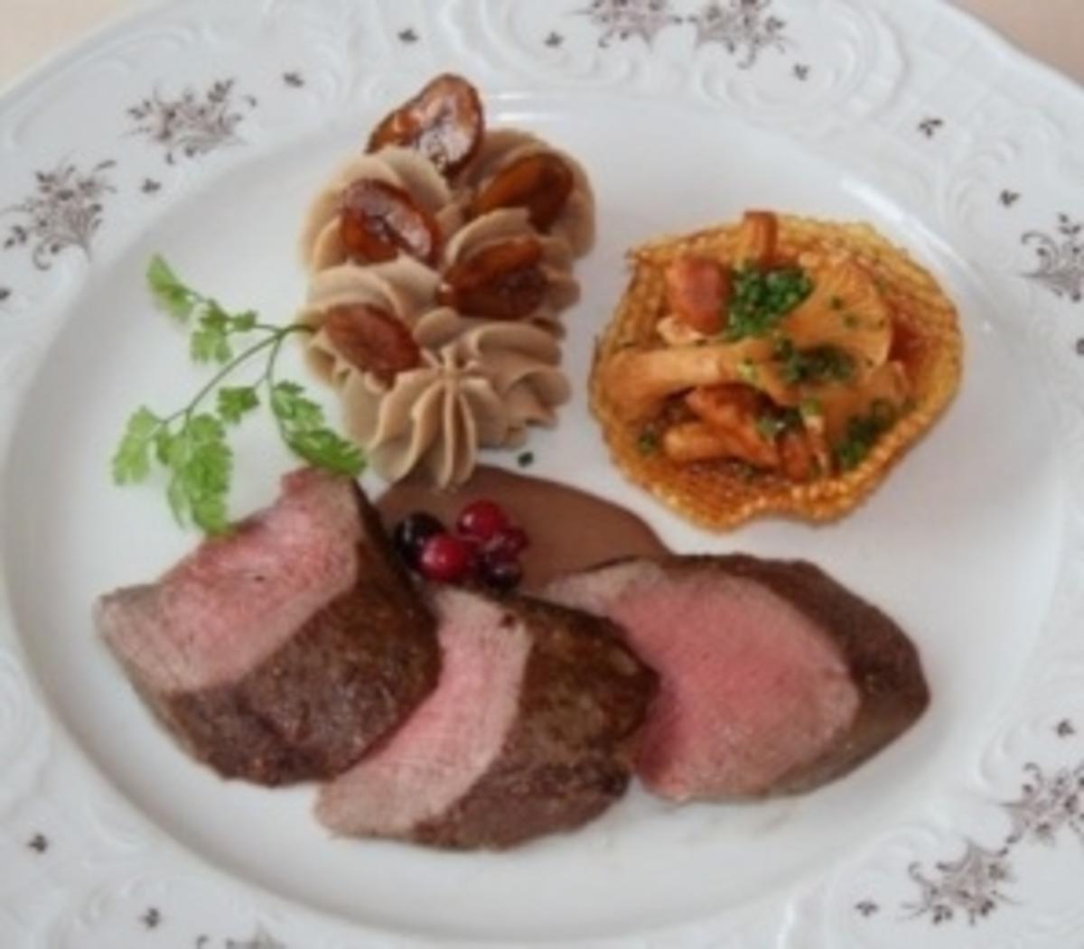 Rehrücken in Brotkruste - Rezept mit Bild - kochbar.de