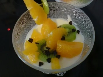 Rezept: Joghurt-Mousse mit Früchten Joghurt-Mousse mit Früchten - Rezept