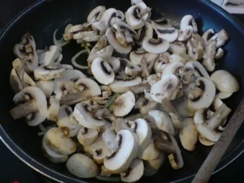 Rezept: Geschmorte Lauch-Schnitzel Bild Nr. 9 Geschmorte Lauch-Schnitzel - Rezept - Bild Nr. 9