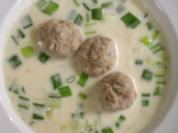 Käse-Lauchcremesuppe mit Fleischbällchen - Rezept