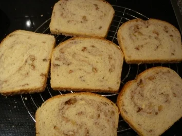 Brot: Dinkel-Walnuss-Brot - Rezept - Bild Nr. 2