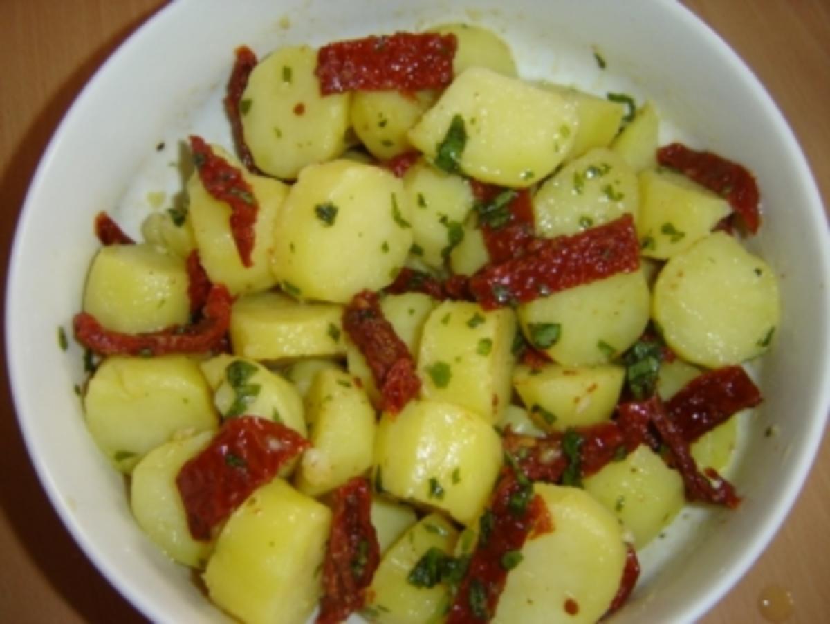 KARTOFFELSALAT - ITALIENISCH - Rezept mit Bild - kochbar.de