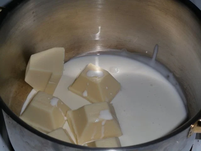 Weisse Schokoladenkugeln mit Orangen und Kokos - Rezept - Bild Nr. 4