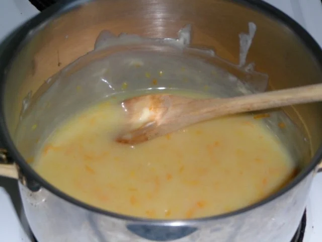 Weisse Schokoladenkugeln mit Orangen und Kokos - Rezept - Bild Nr. 5