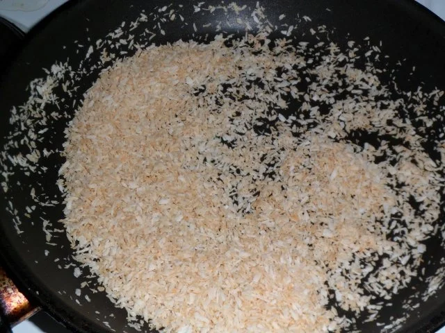 Weisse Schokoladenkugeln mit Orangen und Kokos - Rezept - Bild Nr. 7