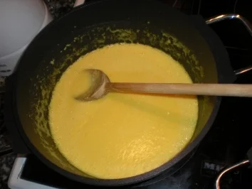 Gefüllte rote Paprika im gelben Paprikaschaumbett - Rezept - Bild Nr. 3