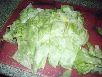 Rezept: Ananas-Kiwi-Eisbergsalat mit Ingwersose Bild Nr. 4 Ananas-Kiwi-Eisbergsalat mit Ingwersose - Rezept - Bild Nr. 4