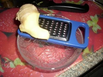 Rezept: Ananas-Kiwi-Eisbergsalat mit Ingwersose Bild Nr. 8 Ananas-Kiwi-Eisbergsalat mit Ingwersose - Rezept - Bild Nr. 8