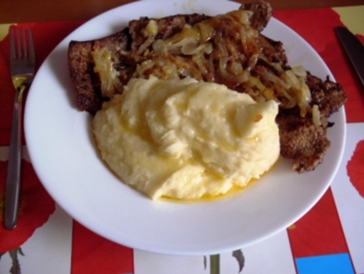 Hauptgericht~Leber mit Zwiebelringe und Kartoffelbrei - Rezept - kochbar.de