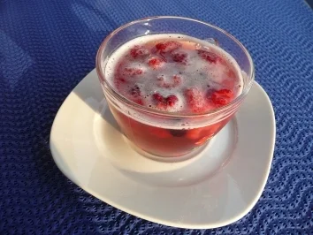 Himbeer - Weißbierbowle - Rezept - Bild Nr. 4