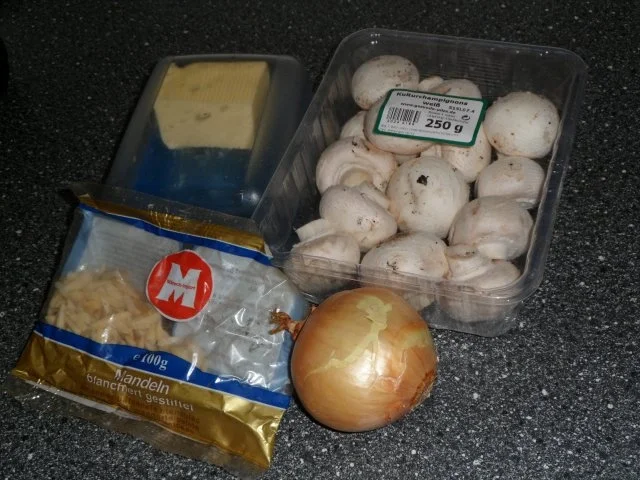 GEFÜLLTES - Champignons gefüllt mit Mandelbutter - Rezept - Bild Nr. 2