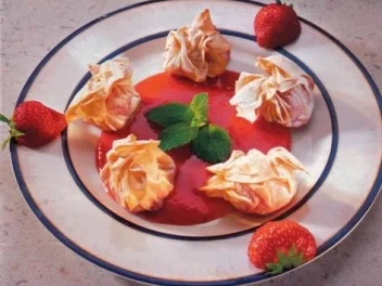 Strudelsackerl mit Erdbeeren - Rezept