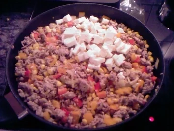 griechischer Fleischkuchen vom Blech - Rezept